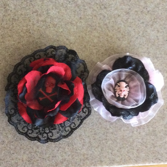 Gothic  lace tulle hair decorations/accessories - Picture 1 of 3